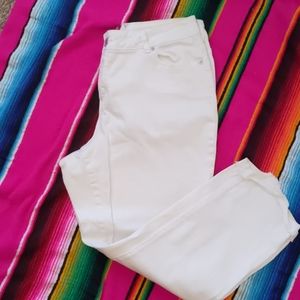 Maurice's boyfriend white Jean